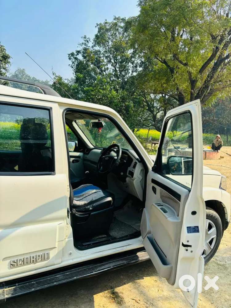 Mahindra Scorpio S6 Diesel 2016