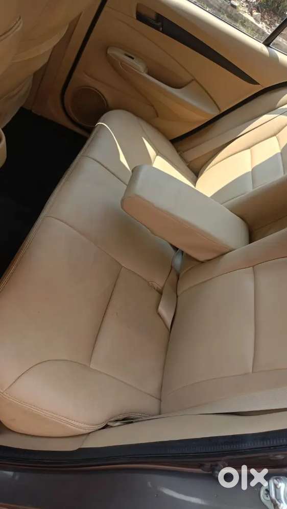Honda City Hybrid 2011 V