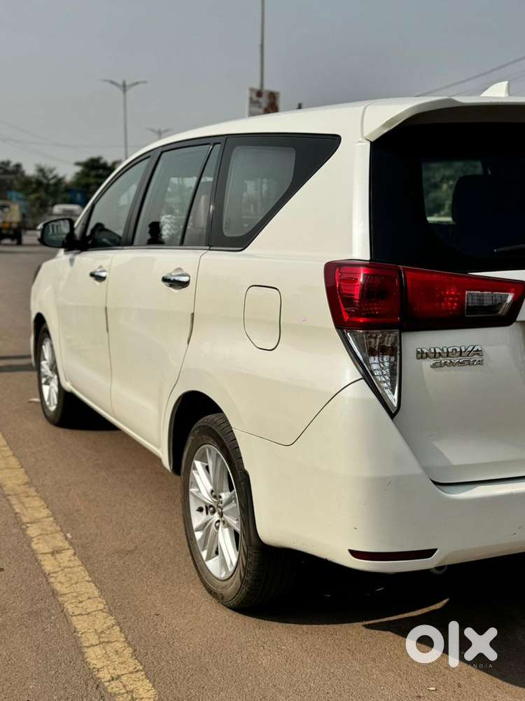 Toyota Innova Crysta 2.8z Automatic, 2018, Diesel