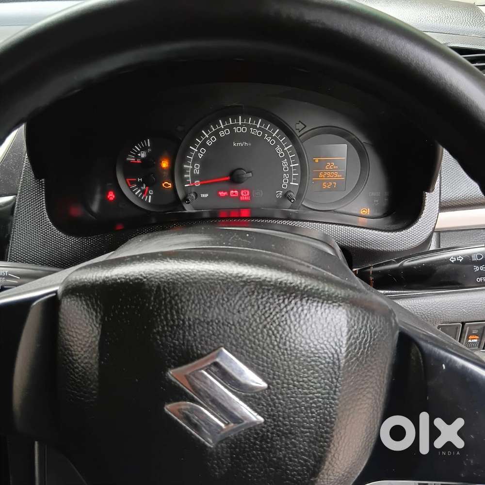Maruti Suzuki Swift Lxi Optional-o, 2015, Petrol