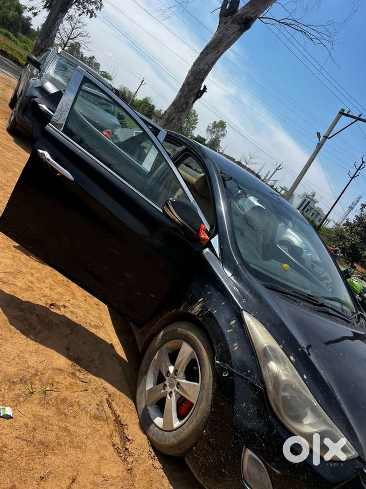 Hyundai Elantra Petrol 2014