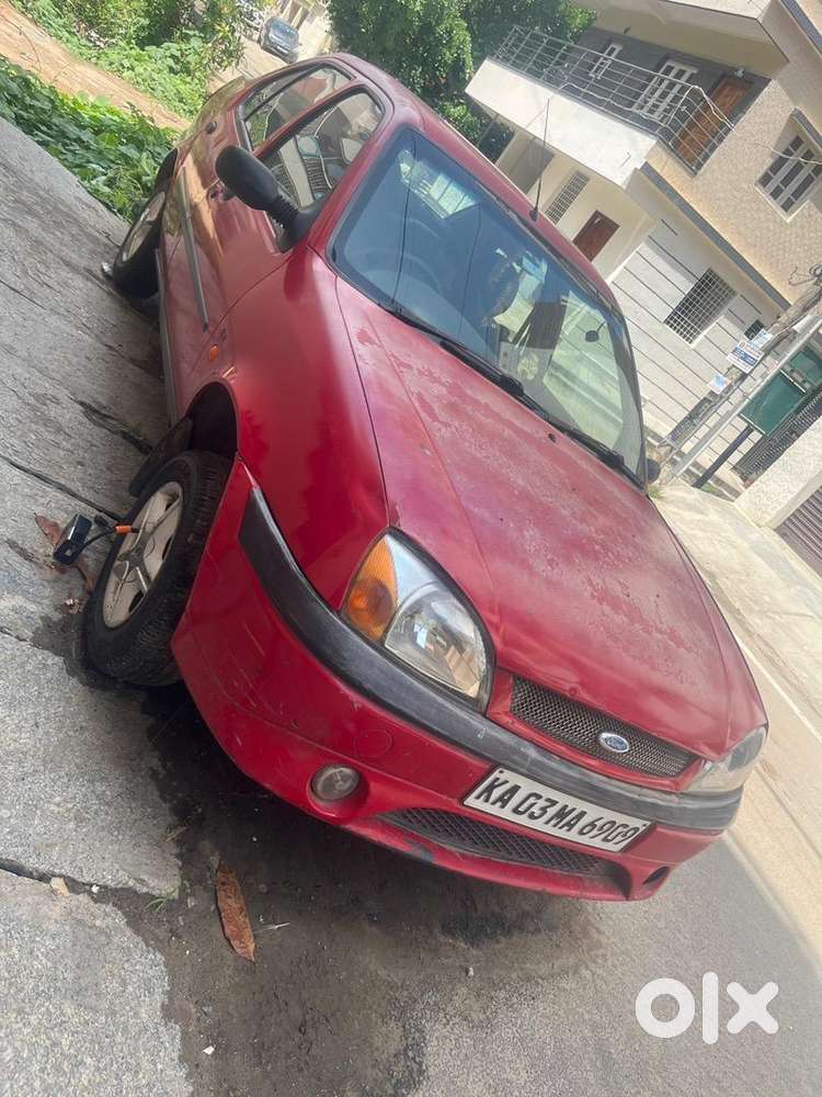 Ford Petrol Car 2002