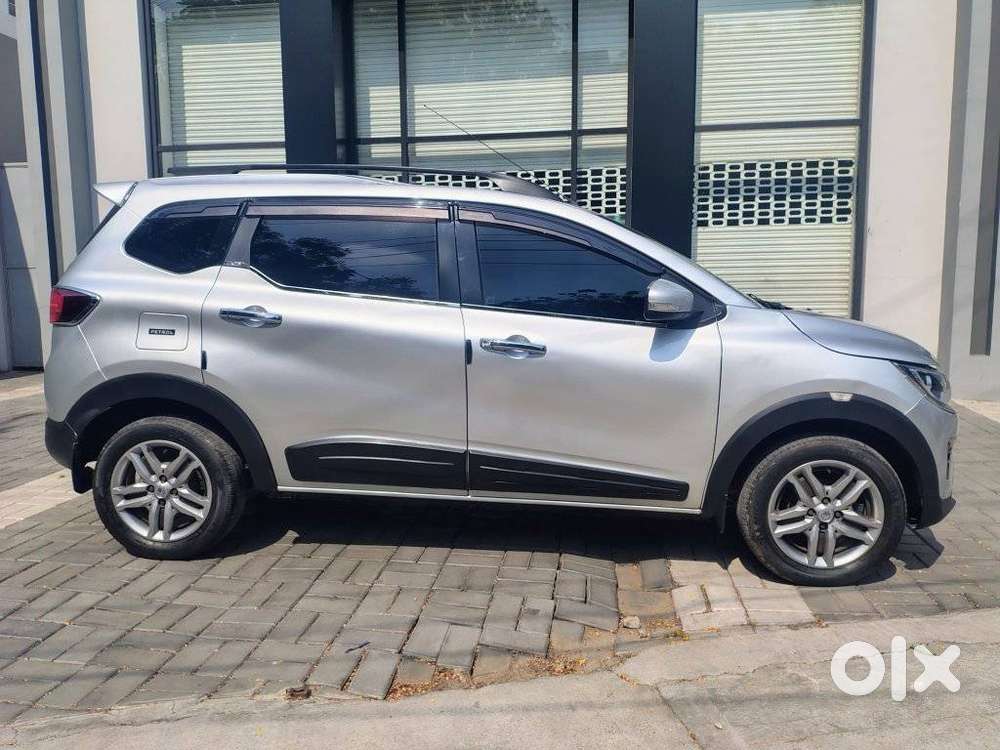 Renault Triber Rxz, 2021, Petrol