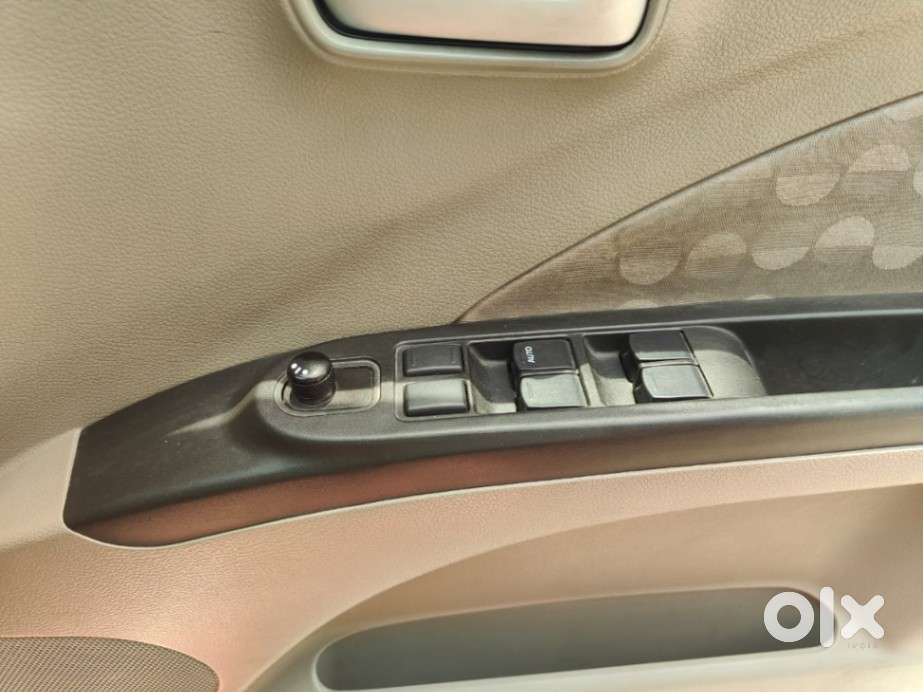 Maruti Suzuki Celerio Vxi At, 2015, Petrol