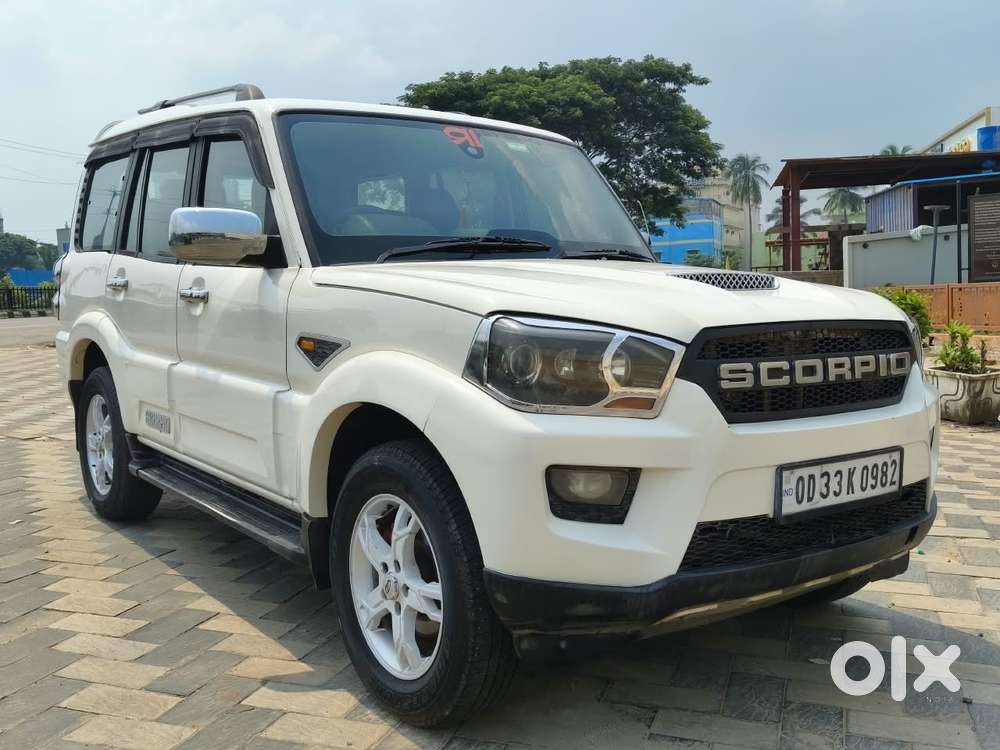 Mahindra Scorpio S10, 2016, Diesel
