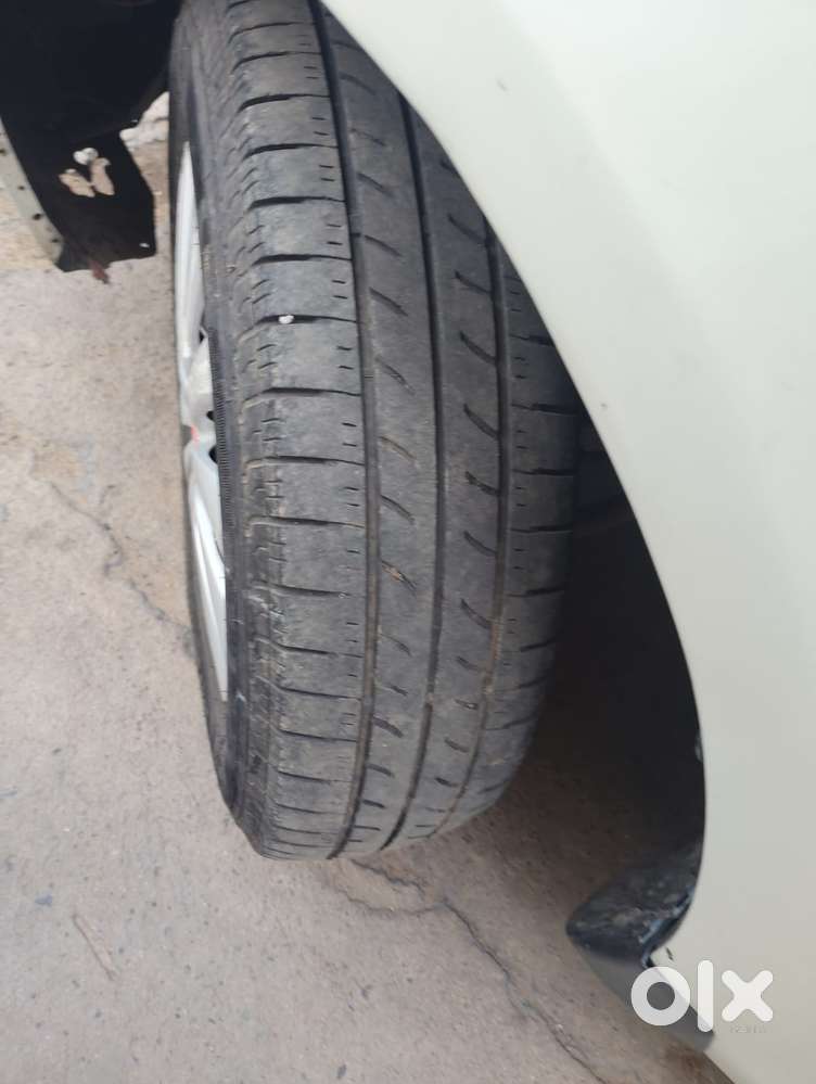 Maruti Suzuki Swift Dzire Vdi Bsiv, 2015, Diesel