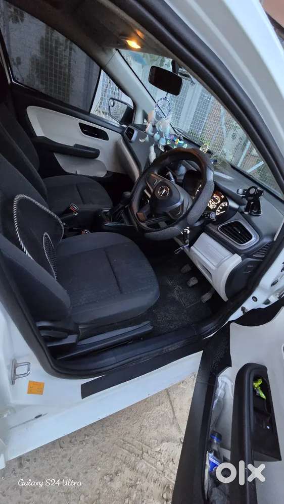Tata Altroz 2022 Petrol Bsvi 14700 Km Driven