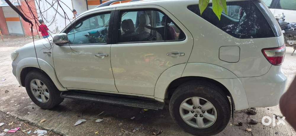 Toyota Fortuner 2010 Diesel Well Maintained