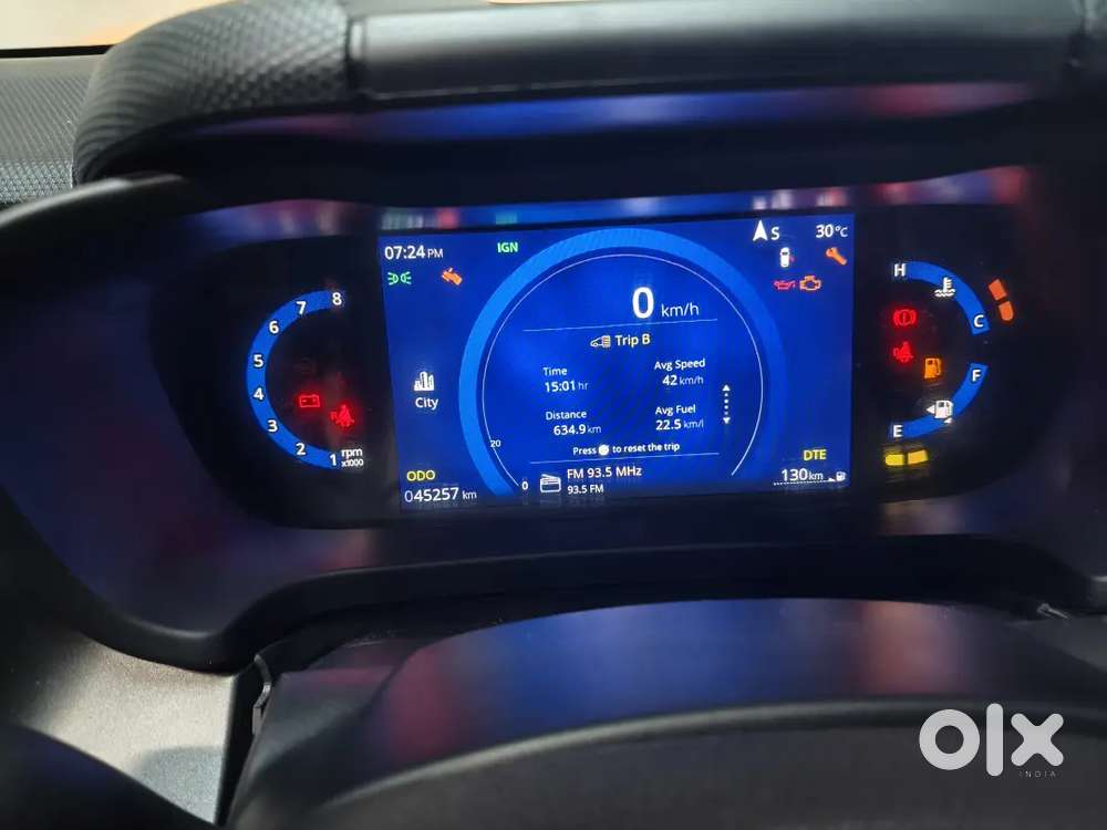 Tata Altroz 2025 Diesel Well Maintained