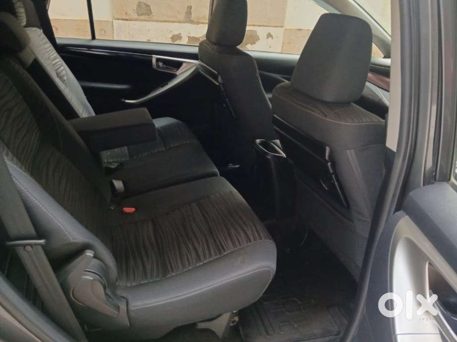Toyota Innova Crysta 2.4 V 8 Str, 2017, Diesel