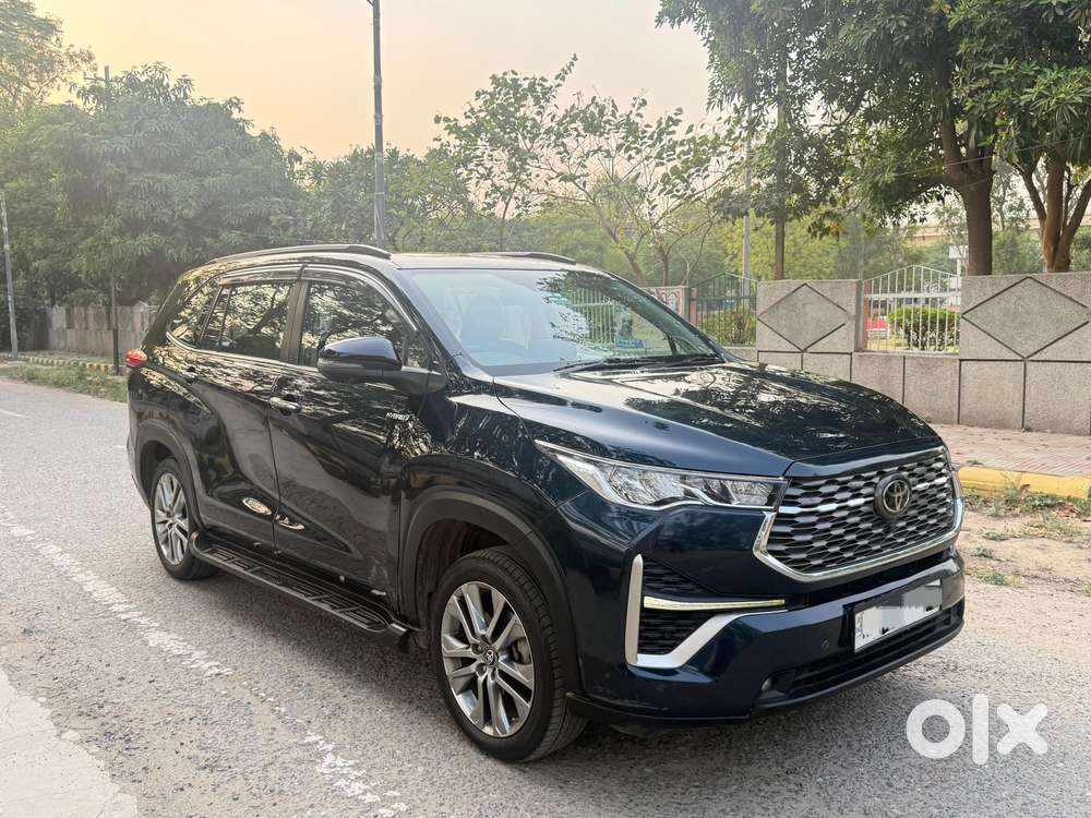 Toyota Innova Hycross 2.0 Zx Hybrid 7 Str, 2023, Petrol
