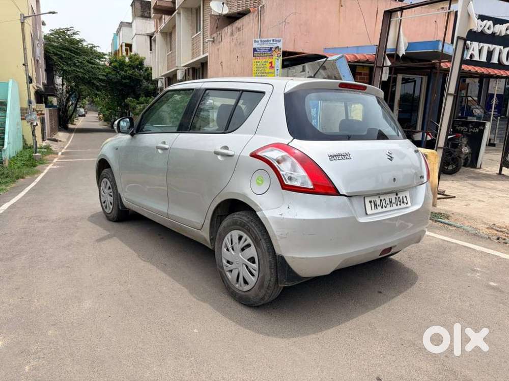 Maruti Suzuki Swift Vxi, 2011, Petrol