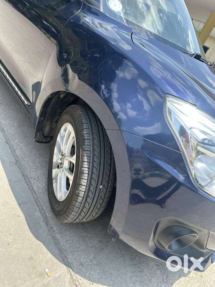 Maruti Suzuki Swift Vvt Zxi, 2021, Petrol