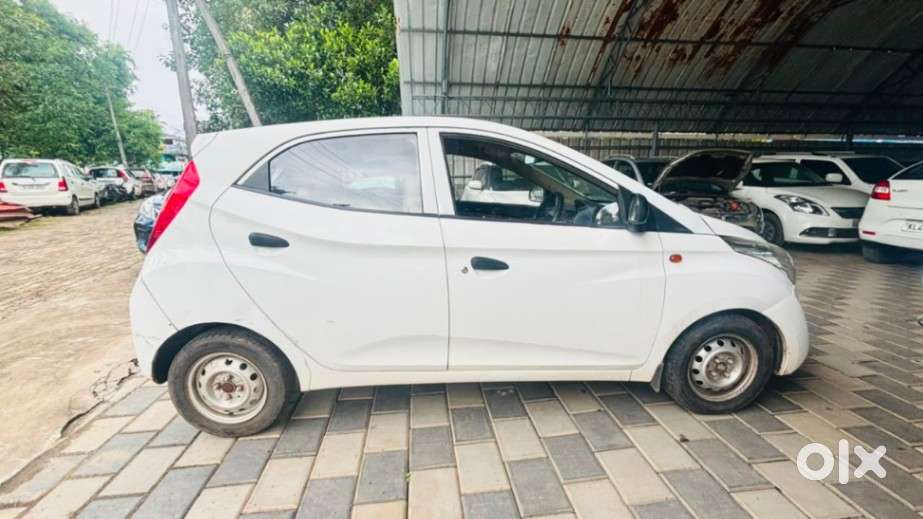 Hyundai Eon Era +, 2017, Petrol