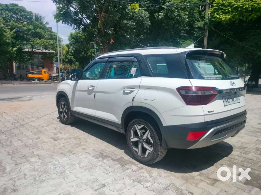 Hyundai Alcazar, 2023, Petrol