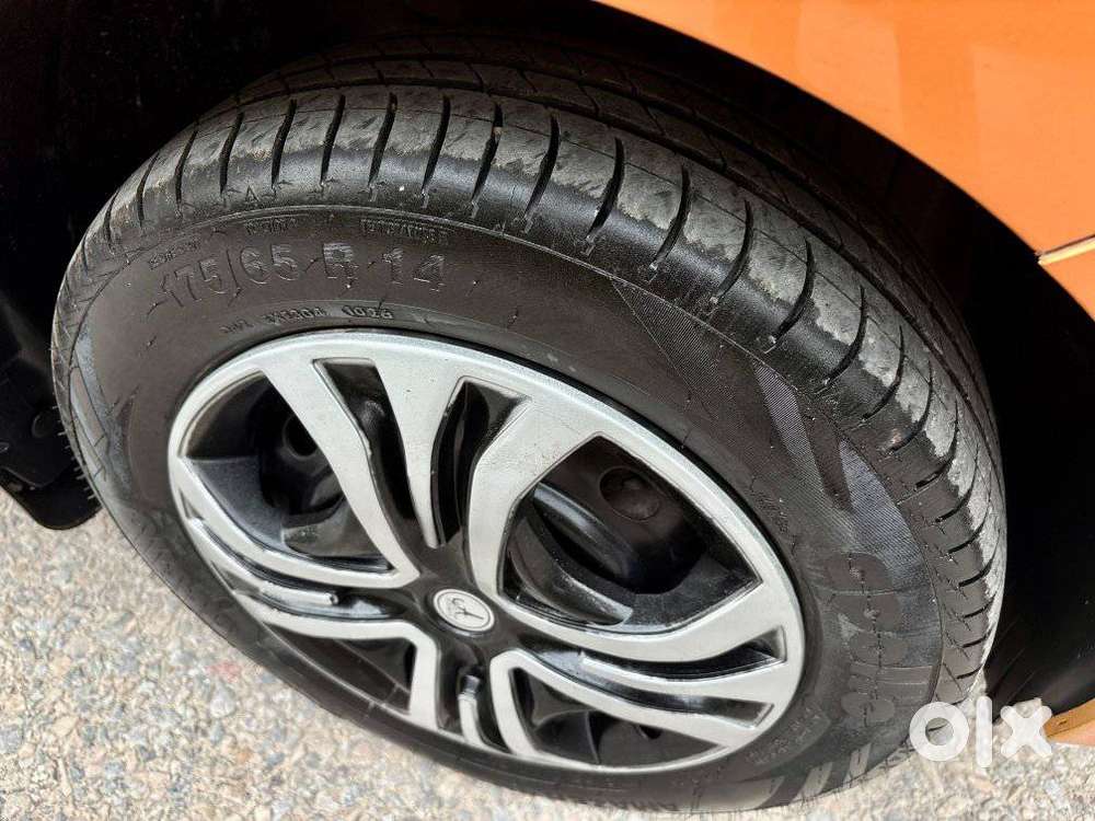 Tata Tiago 1.2 Revotron Xta, 2018, Petrol