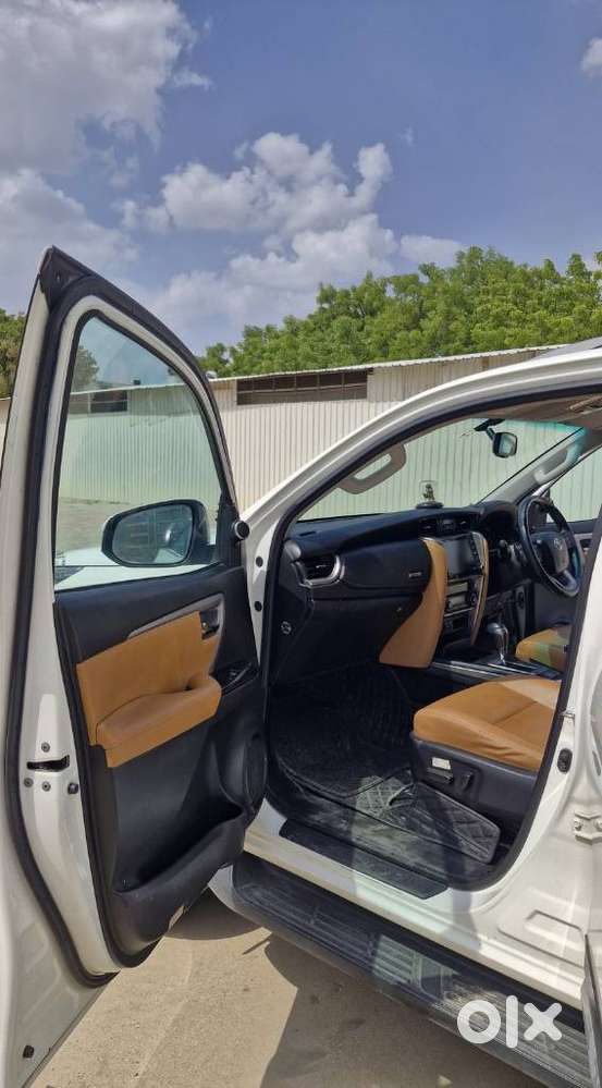 Toyota Fortuner 4x2 At 2.8 Diesel, 2022, Diesel