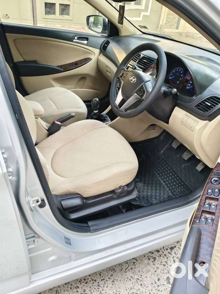 Hyundai Verna Vtvt 1.6 Sx, 2015, Petrol
