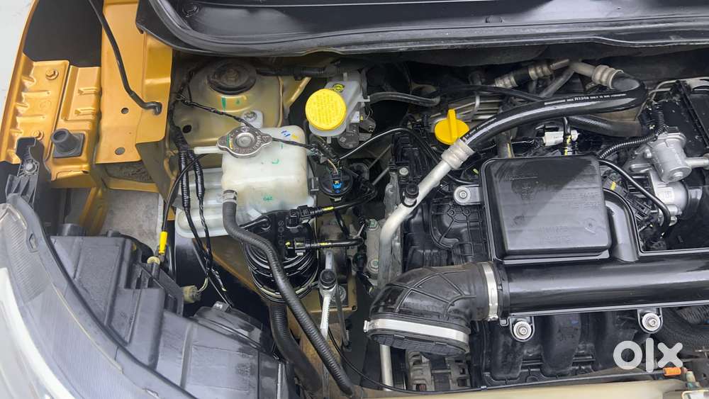 Renault Triber Rxz, 2022, Petrol
