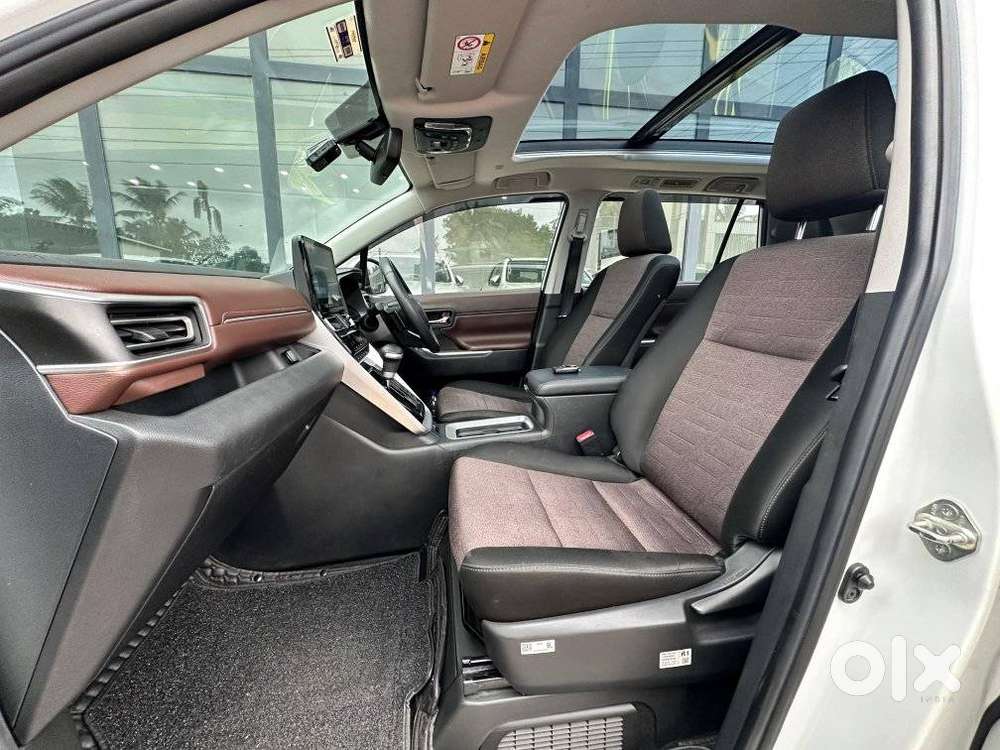 Toyota Innova Hycross 2.0 Vx Hybrid 7 Str, 2024, Petrol