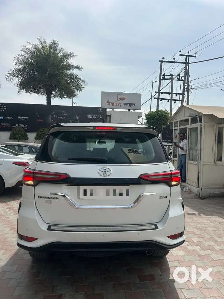 Toyota Fortuner Legender 2024