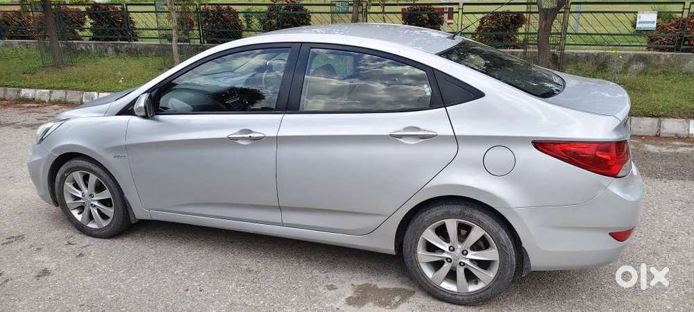 Hyundai Verna 1.6 Sx (o) Vtvt, 2011, Petrol