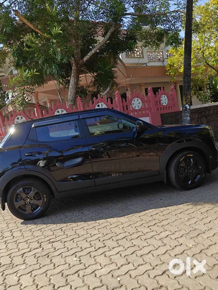 Xuv 3xo Mx3 Black Colour