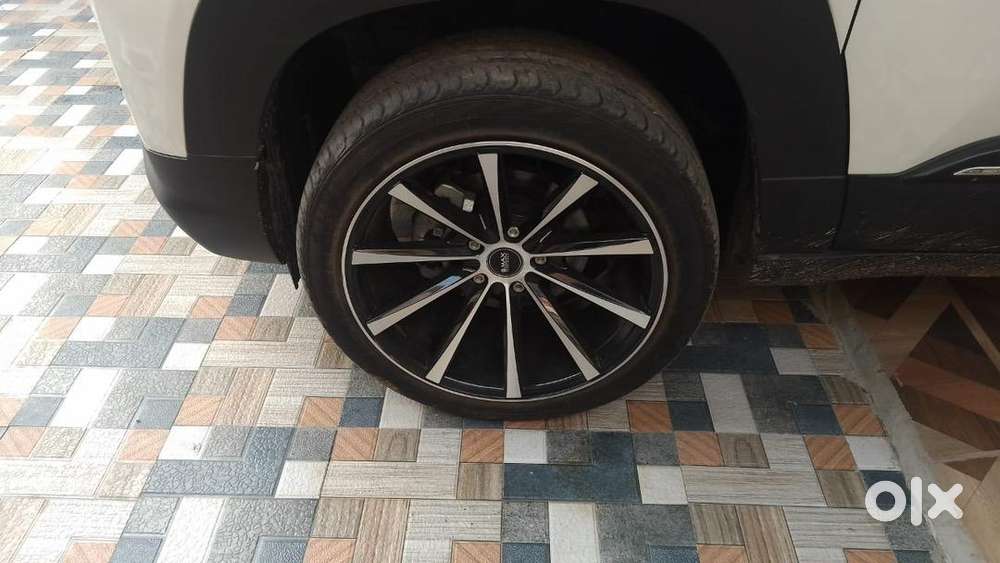 Maruti Suzuki Vitara Brezza 2023 Petrol Well Maintained