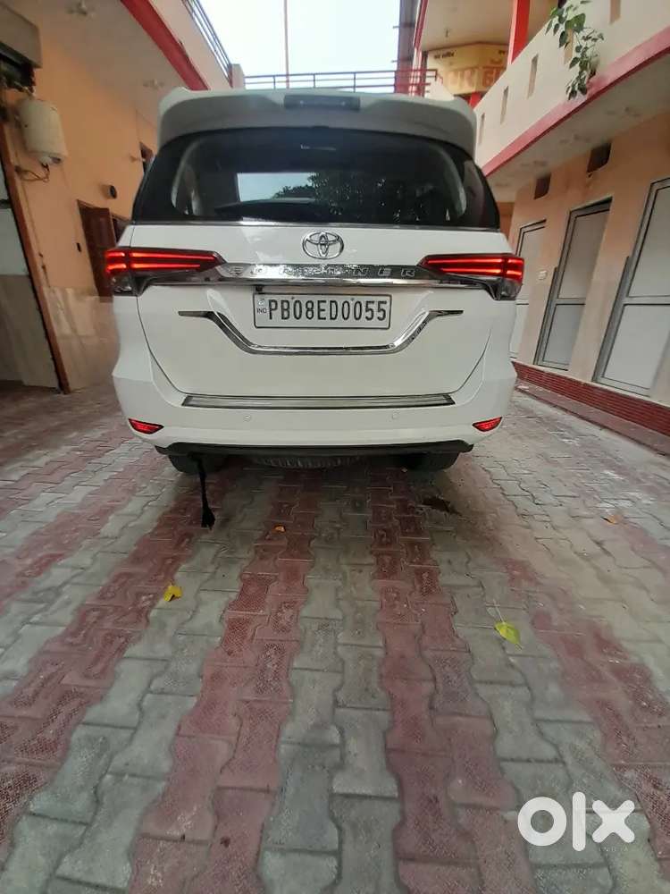 Toyota Fortuner Legender 2019