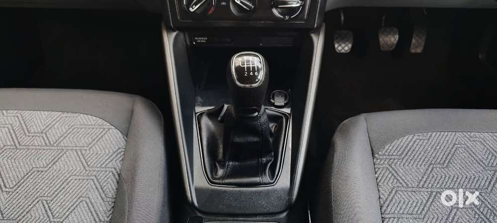 Skoda Kylaq Signature, 2026, Petrol