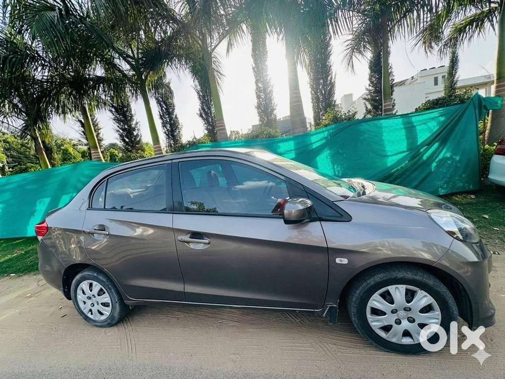 Honda Amaze 2013 1st Ownership With Company Record Service