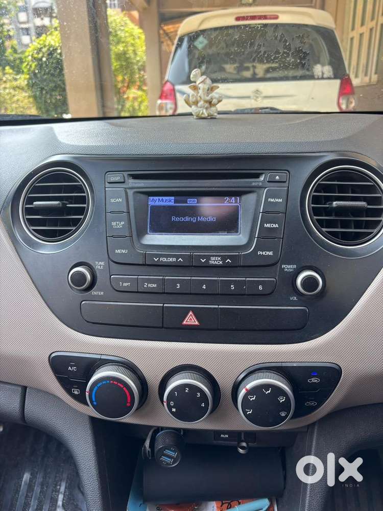 Hyundai Grand I10 2014 Automatic (cng + Petrol) 88178 Km Driven