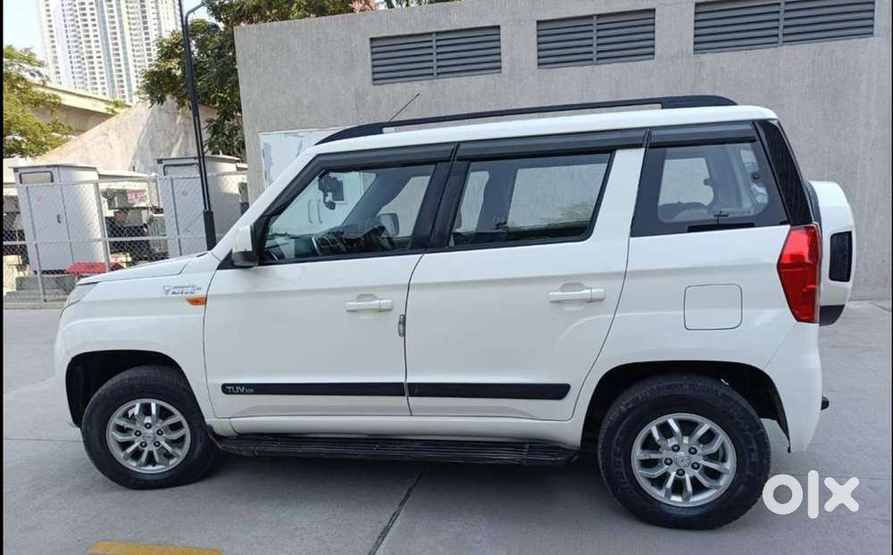 Mahindra Tuv 300 Mhawk100 T8 Dual Tone, 2017, Diesel