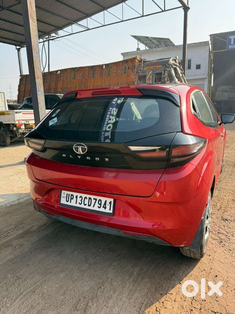 Tata Altroz 2023 Cng & Hybrids 29800 Km Driven
