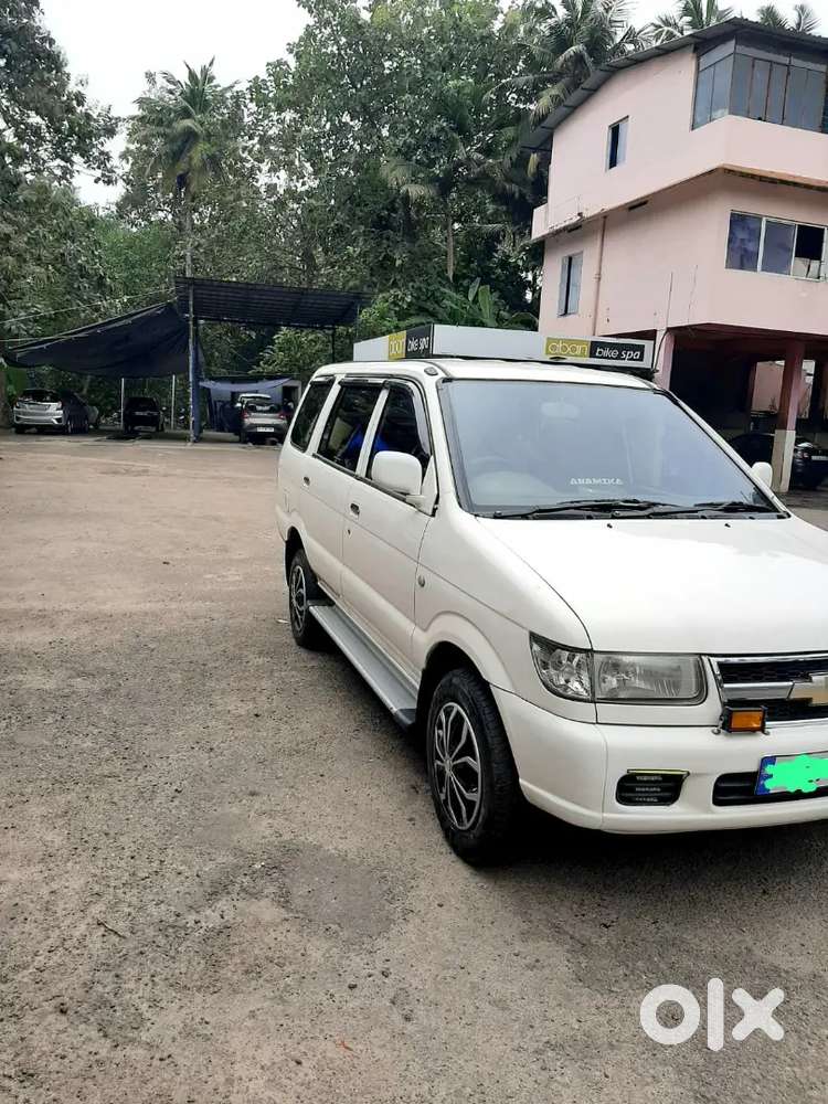 Chevrolet Tavera Neo 2011 Diesel 185000 Km Driven