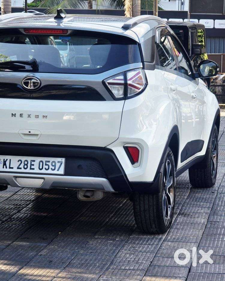 Tata Nexon 1.5 Revotorq Xza Plus S Amt, 2020, Petrol