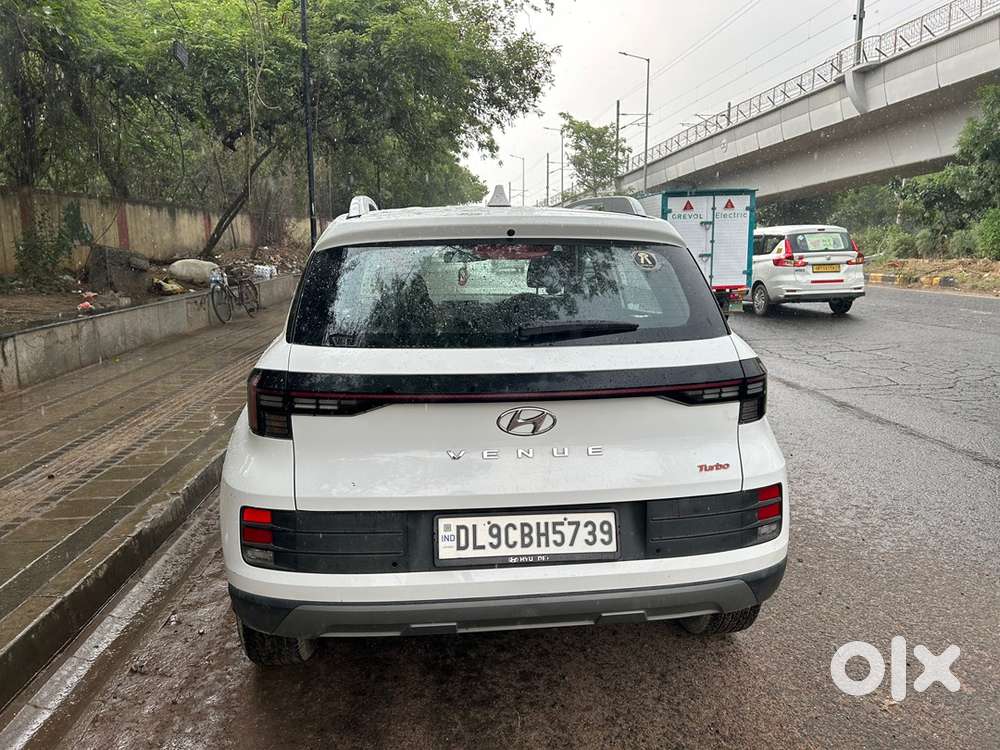 Hyundai Venue Petrol 2025