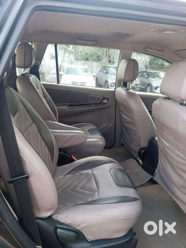 Toyota Innova 2.5 G (diesel) 7 Seater, 2015, Diesel