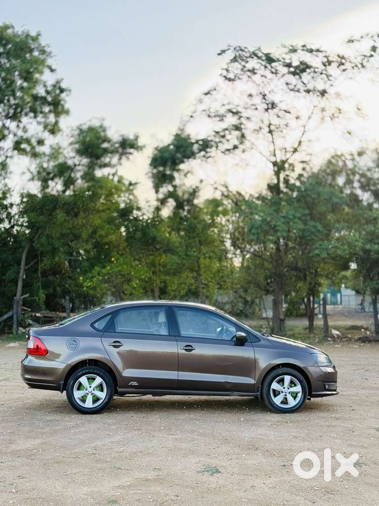Skoda Rapid 1.5 Tdi Style/1.5 At Style, 2017, Diesel
