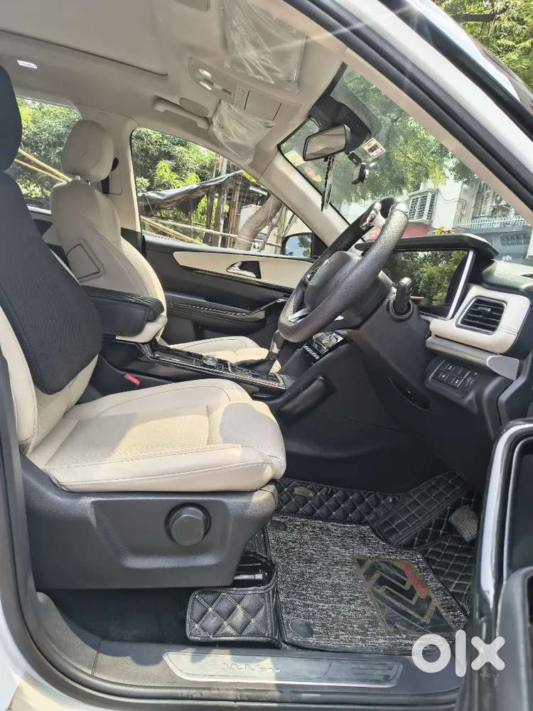 Mahindra Xuv700 2022 Diesel Well Maintained