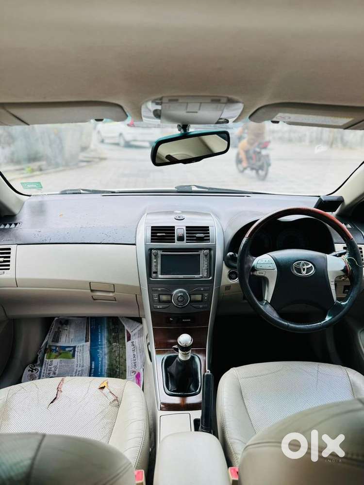 Toyota Corolla Altis 2012 Petrol Well Maintained