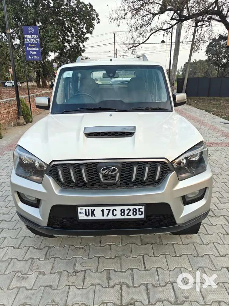 Mahindra Scorpio 2016 Diesel 72500 Km Driven