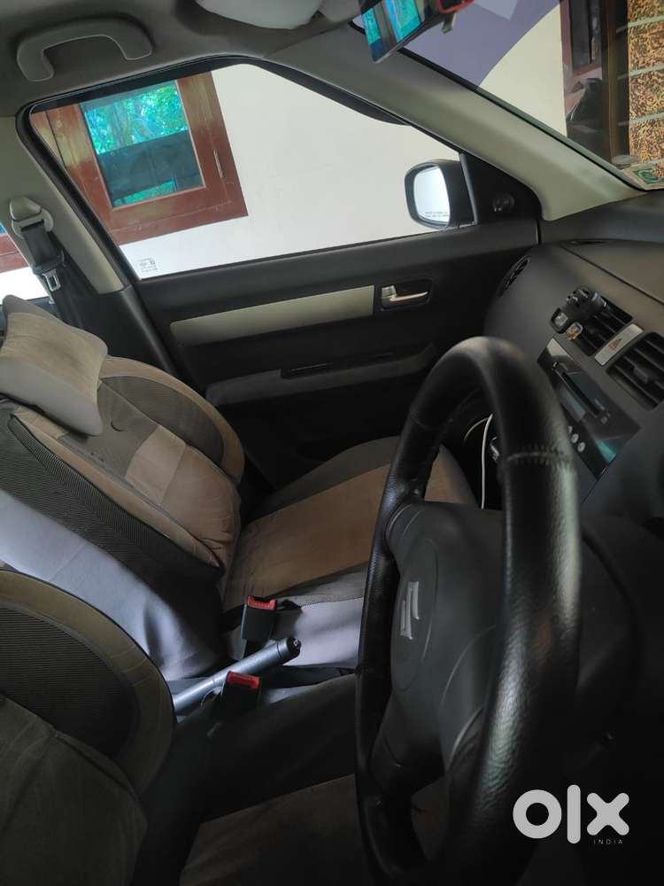 Maruti Suzuki Swift Dzire Vxi, 2011, Petrol