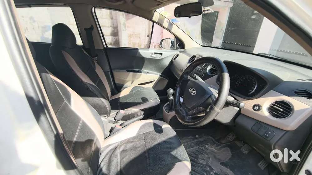 Grand I10 Sportz Petrol. December 2013 Model