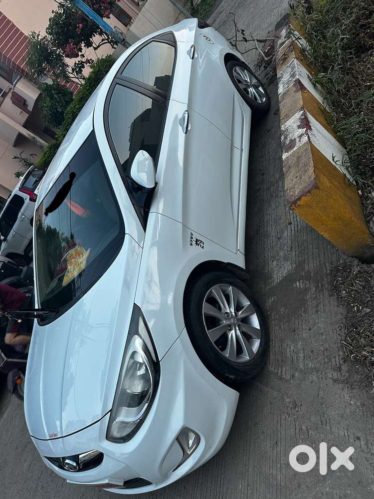 Hyundai Verna Petrol 2013