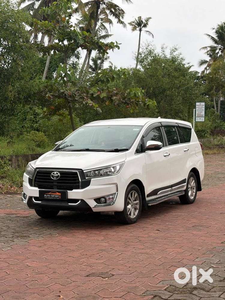 Toyota Innova Crysta 2.4 G Mt 8s, 2019, Diesel