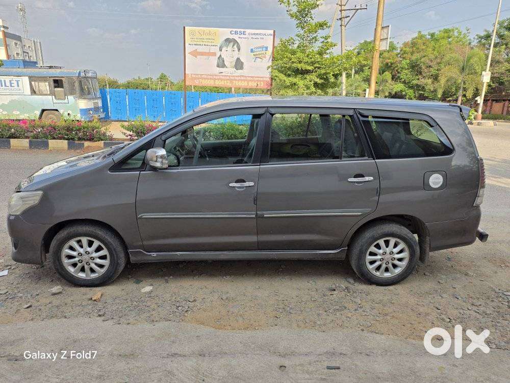 Toyota Innova 2.5 V 7 Str, 2012, Diesel
