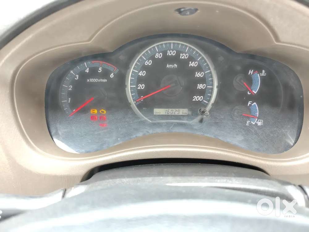 Toyota Innova V Diesel 2015