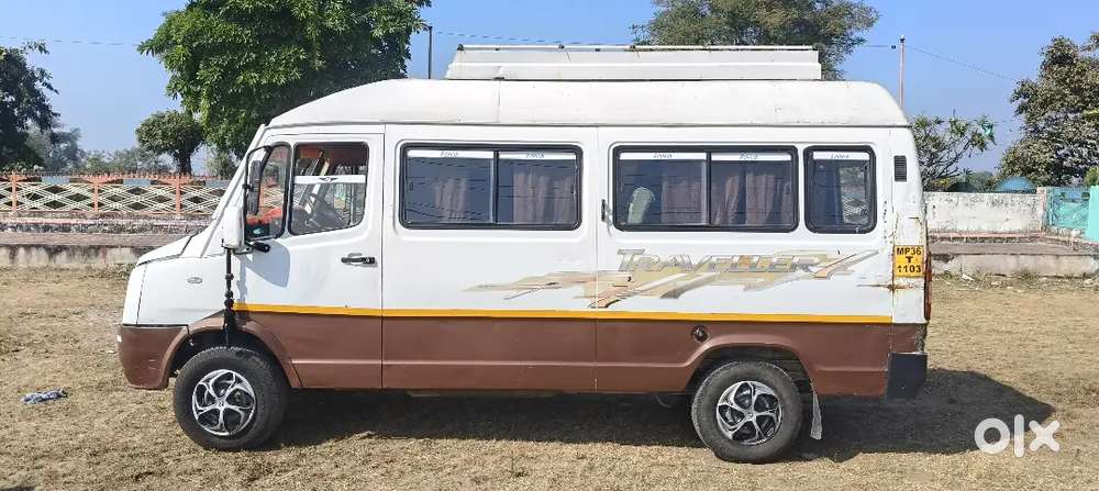 Force Motors Traveller 2016 Diesel 80000 Km Driven