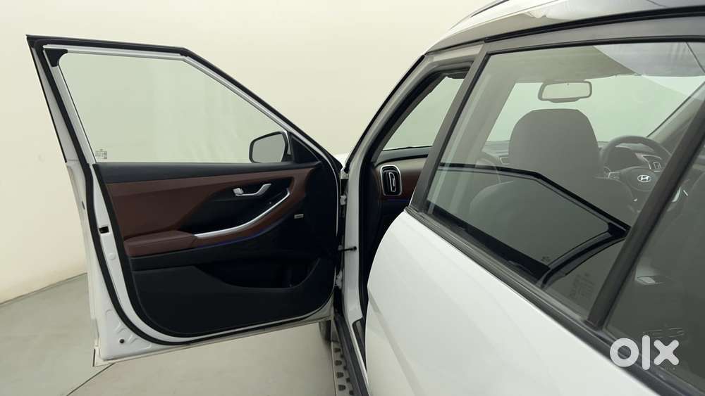 Hyundai Alcazar 2.0 Signature (o) Petrol At 6 Str, 2022, Petrol